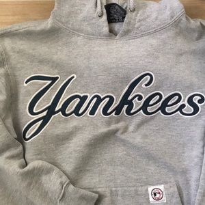 YANKEES SWEATSHIRT